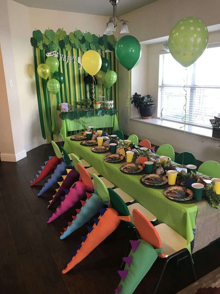 DIY Dinosaur Birthday Party Ideas for a "Rawring" Good Time