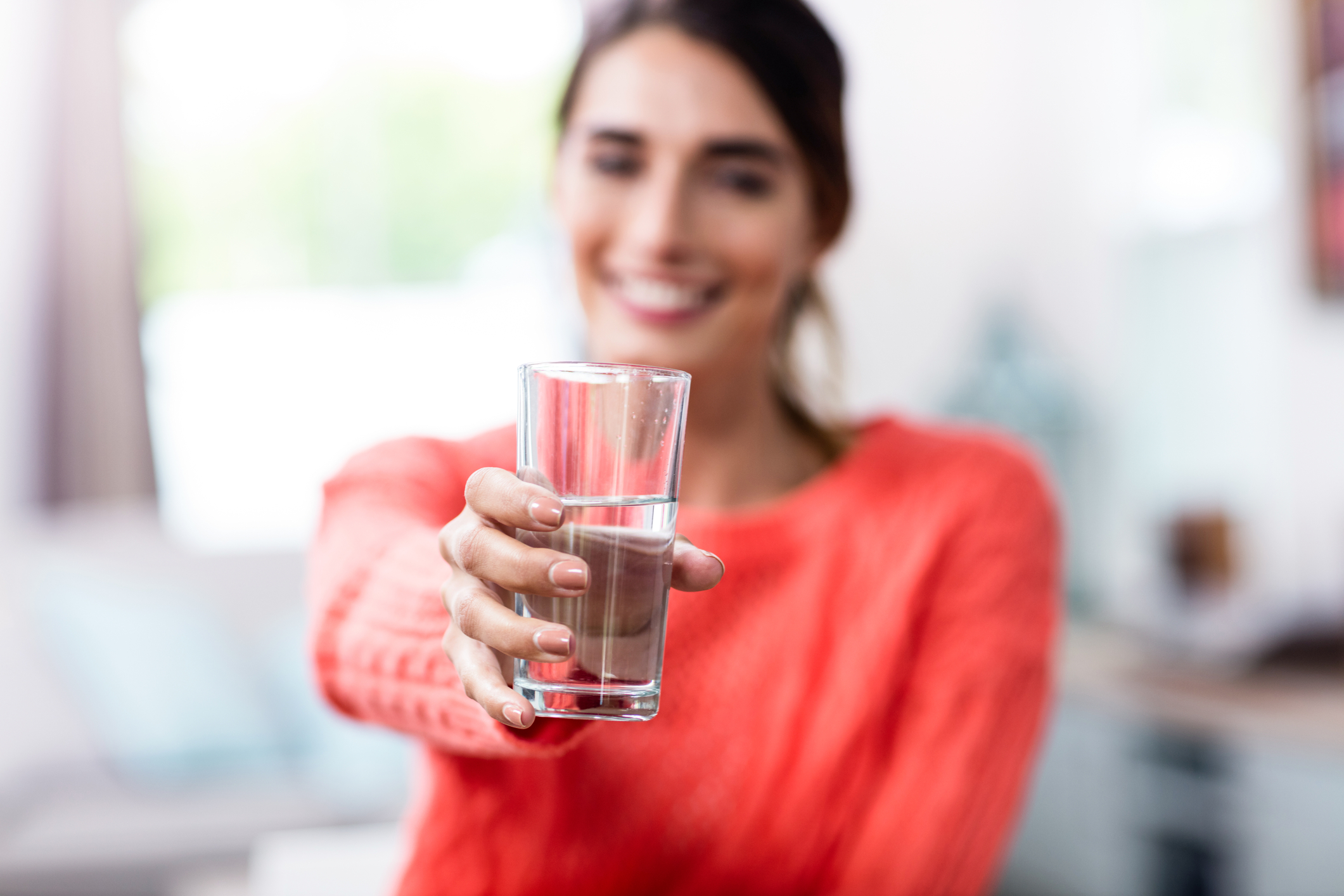 drinking water - beauty mistakes