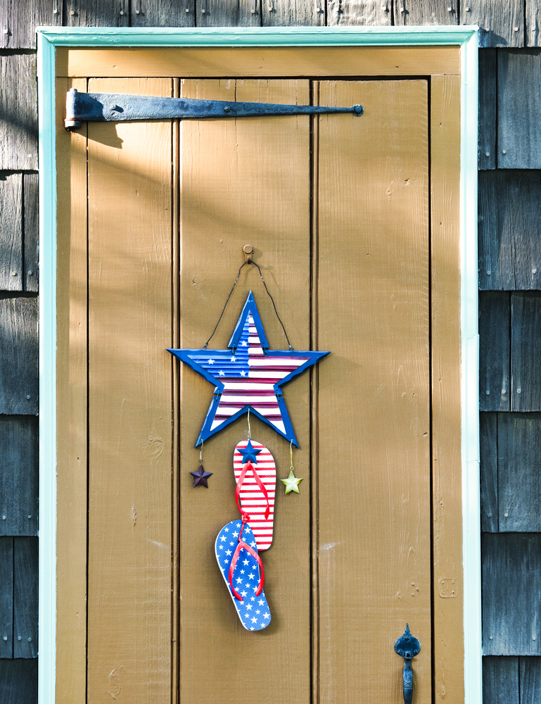 Whether you're looking to increase your curb appeal, spruce up the entrance to your home, or simply update your porch decor for Spring or Summer, adding an accessory is a great way to accomplish them all. So, here are 10 fabulous front door decor ideas found on Etsy! You can even change out these ideas for holidays or special occasions.